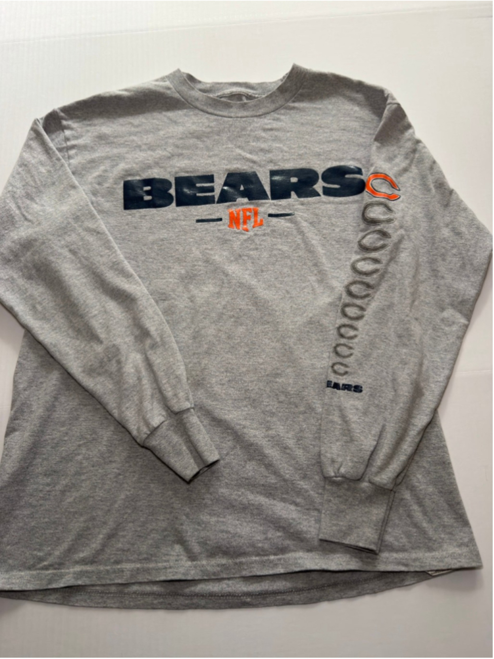 NFL Team Apparel Chicago Bears gray long-sleeve t-shirt with bold team lettering